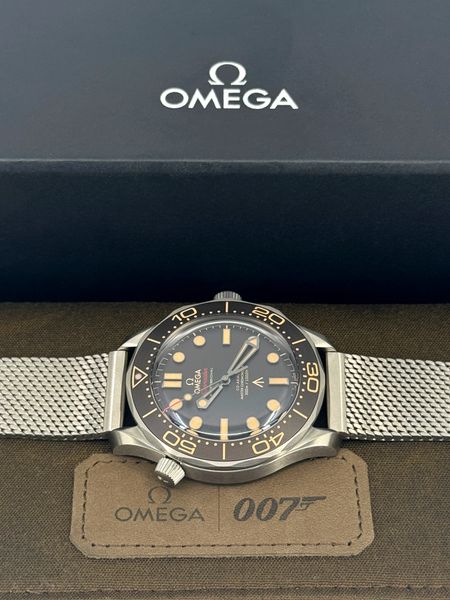 Omega Seamaster Diver 300m - James Bond Edition 210.90.42.20.01.001